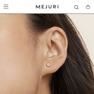 ISO: Mejuri flower studs